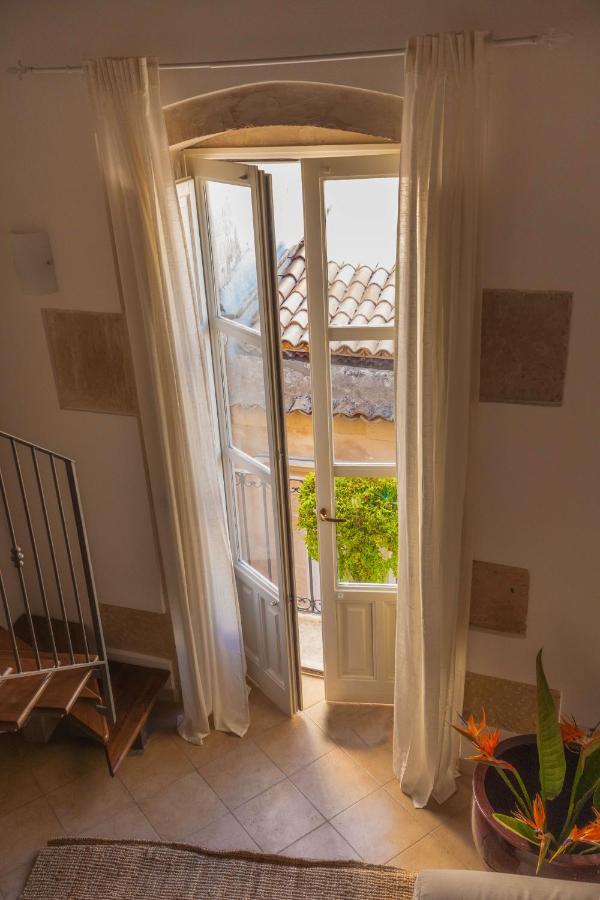Anacreonte Ortigia *